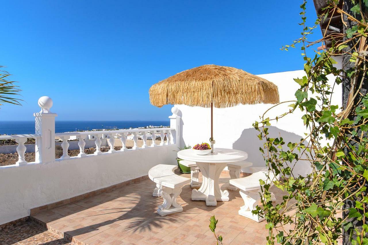 Hearth Away From House. Breia Villa Puerto del Carmen  Exterior photo