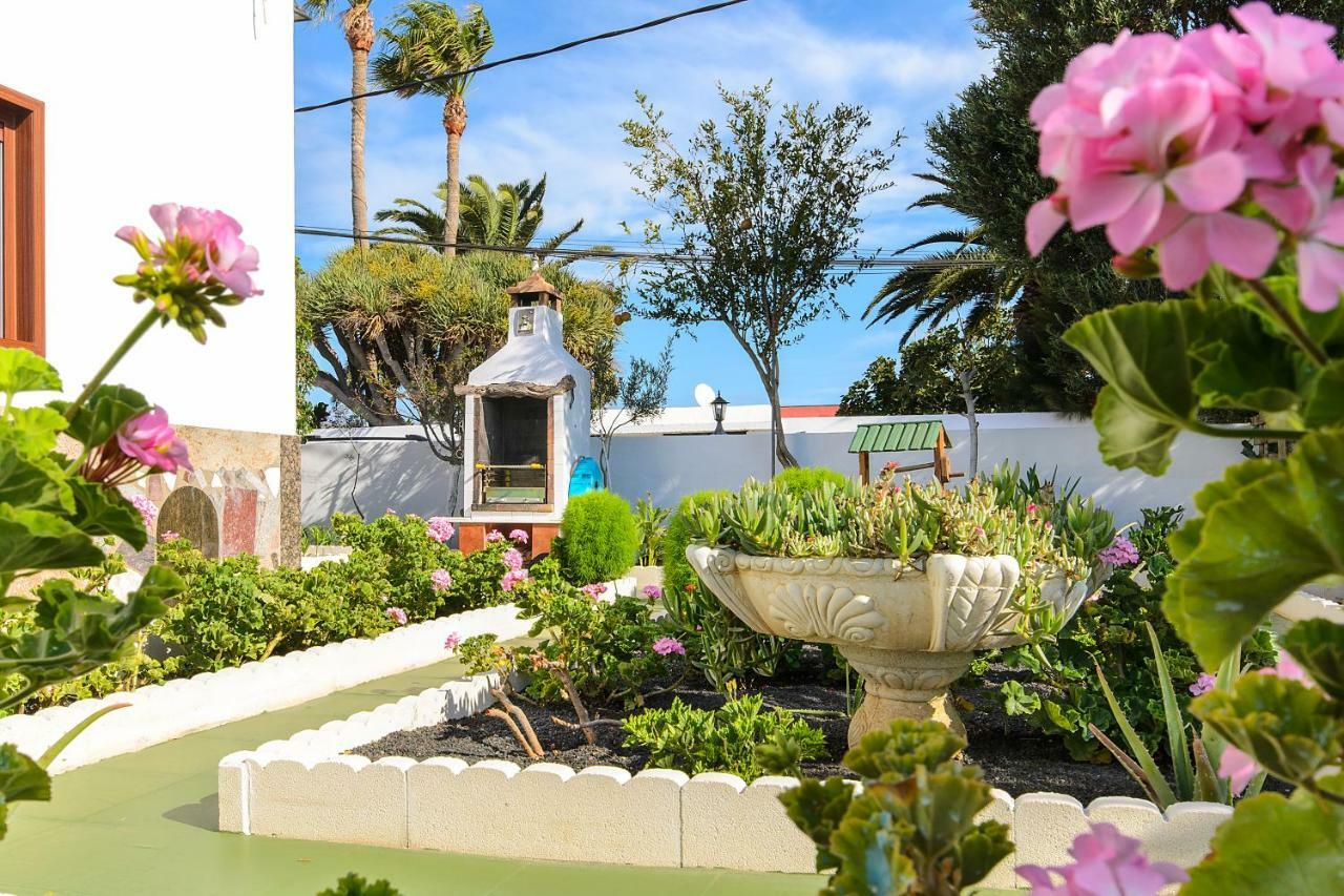 Hearth Away From House. Breia Villa Puerto del Carmen  Exterior photo
